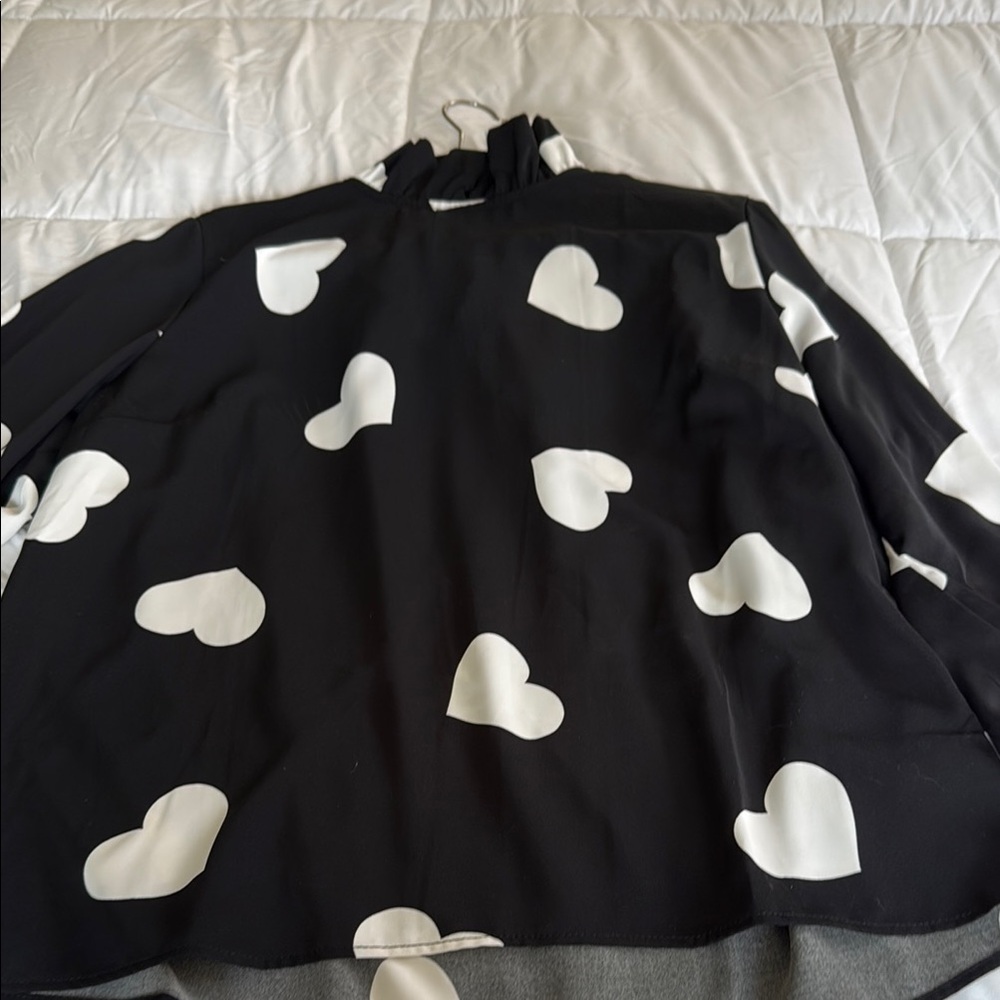 Studio park black and White Heart Print Blouse limited edition